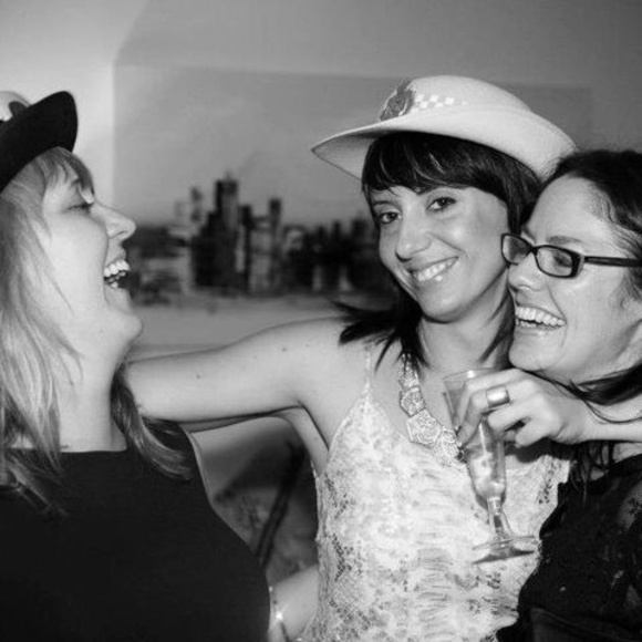 Meet your Posher, Dandan - Picture 1 of 1